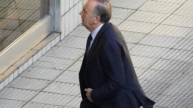 Manuel Fernández de Sousa, a su llegada a la junta de accionistas que decidió el nuevo presidente