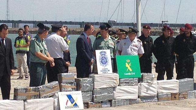 Incautados 800 kilos de cocaína en un velero con bandera de Gibraltar
