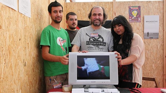 Varios de los integrantes del documental «Brigadistas»
