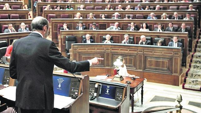 El PSOE denuncia que 300.000 familias con niños pasan hambre en España