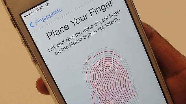 El sensor dactilar del iPhone 5S no funciona con dedos «muertos»