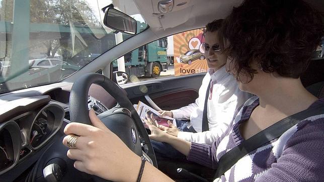 Compartir coche o «carpooling»: Un método eficaz para ahorrar gasolina