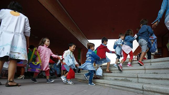 Convivencia anima a los padres a pedir enseñanza bilingüe en Cataluña