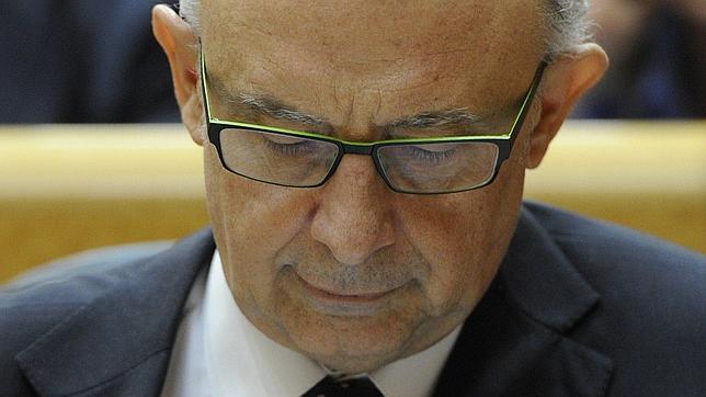 Hacienda quiere acabar con las declaraciones en papel