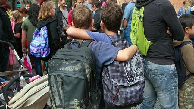 Un total de 20.000 alumnos catalanes estudiarán en barracones este curso