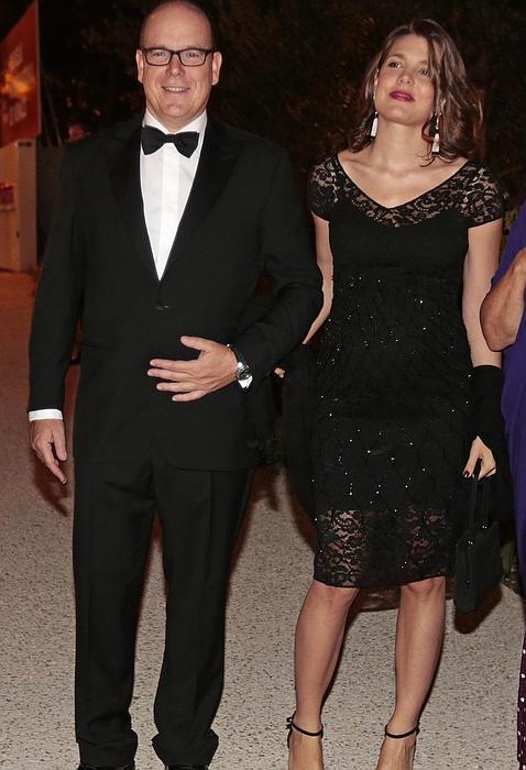 Alberto de Mónaco junto a su sobrina Carlota, en la cena benéfica (REUTERS)