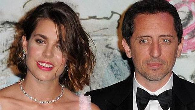 Gad Elmaleh dice que por ahora no se casará con Carlota Casiraghi