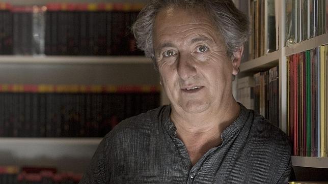 «El cuarto de las estrellas», de José Antonio Garriga Vela, gana el Premio de Novela Café Gijón