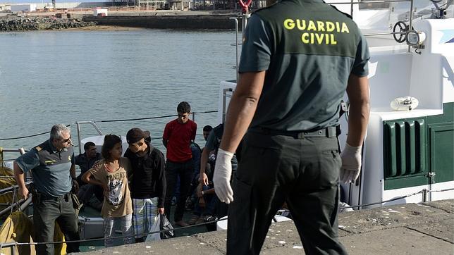 600 inmigrantes en «lista de espera» para cruzar hacia España