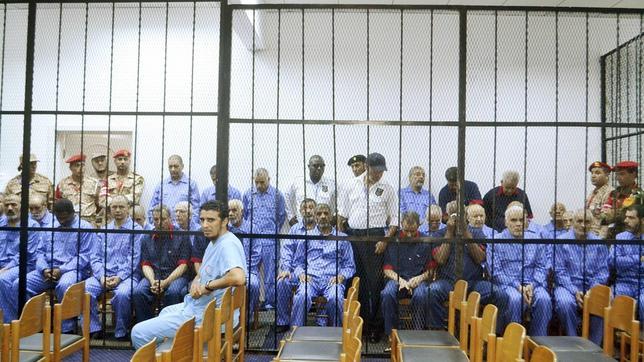 Los rebeldes libios siguen demostrando su poder no entregando al hijo de Gadafi