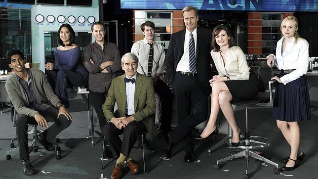 Tantas horas en la redacción de «The Newsroom» propician las tensiones sexuales
