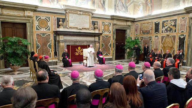 El Papa nombra nuevos responsables del Clero y del Sínodo de Obispos