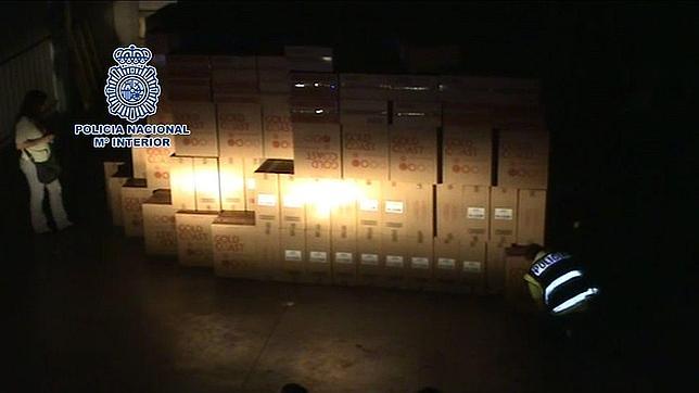 Detenidas 11 personas por robar 420.000 cajetillas de tabaco atracando a camioneros