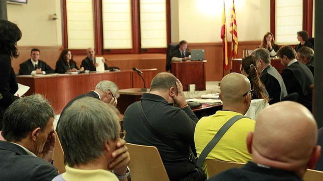 Mafia policial y proxenetas, en el banquillo