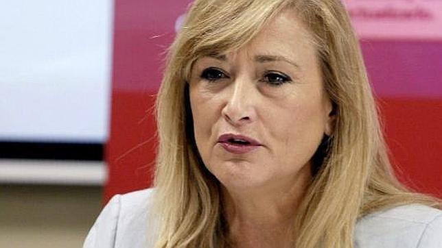 Cristina Cifuentes recibe el alta hospitalaria