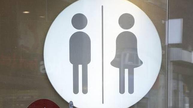 Adif cobrará por usar los baños de la estación de Atocha