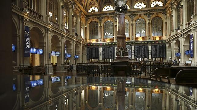 El Tesoro coloca 3.578 millones, más de lo esperado, en letras a tres y nueve meses