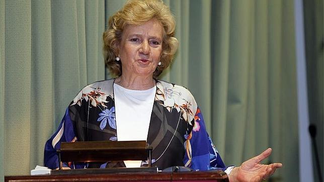 Becerril: «El dedo se ha terminado en el Defensor del Pueblo»