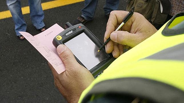 Bajan los ingresos por multas