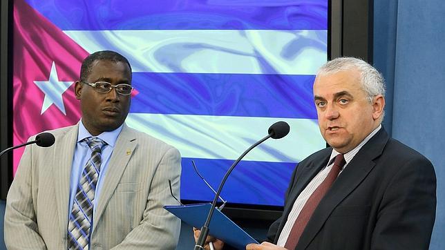 Los cubanos han realizado más de 180.000 viajes al extranjero tras la reforma, según el régimen