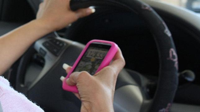 El 14% de los conductores españoles envía E-Mails mientras conduce
