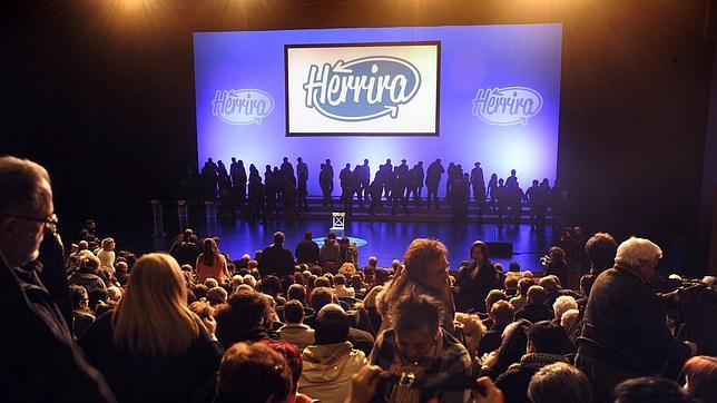 Sortu habla de ETA como «agente armado»