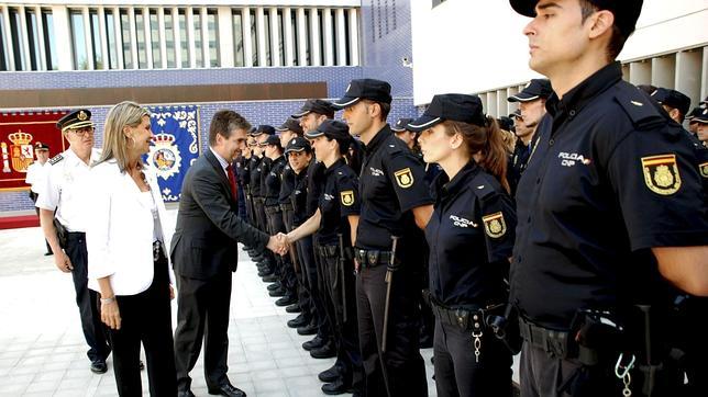 Llanos de Luna advierte que «no hay más legitimidad» que la de la Constitución