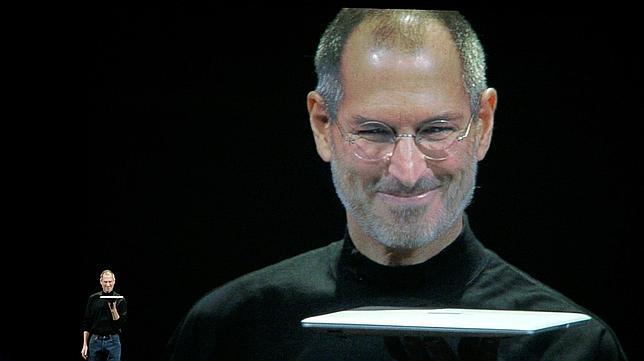 Steve Jobs presenta el MacBook Air, en 2008