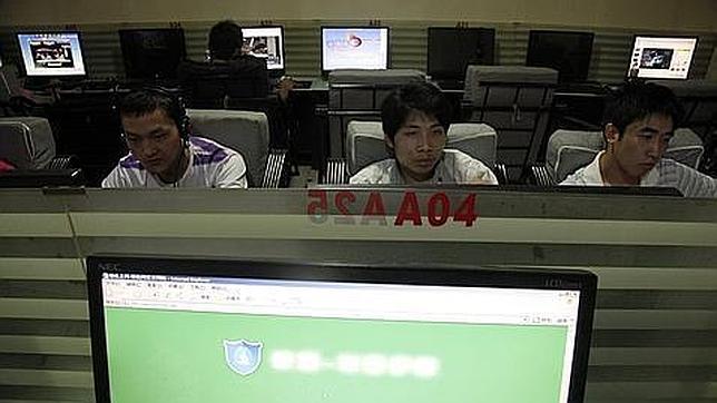 Más de dos millones de funcionarios se dedican a controlar Internet en China