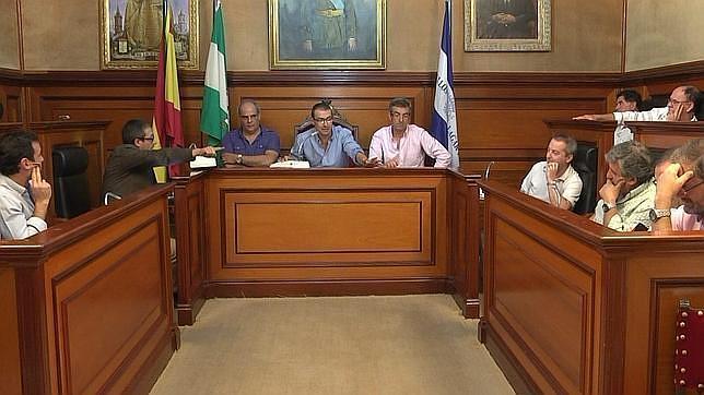 El jefe de prensa de Valderas se desdice ahora: «El vicepresidente jamás recibió regalos»