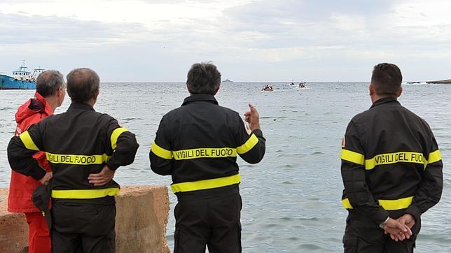 Continúa la búsqueda de inmigrantes muertos en la tragedia de Lampedusa
