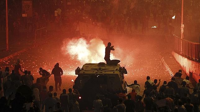 Once militares muertos en dos ataques terroristas agravan la crisis egipcia