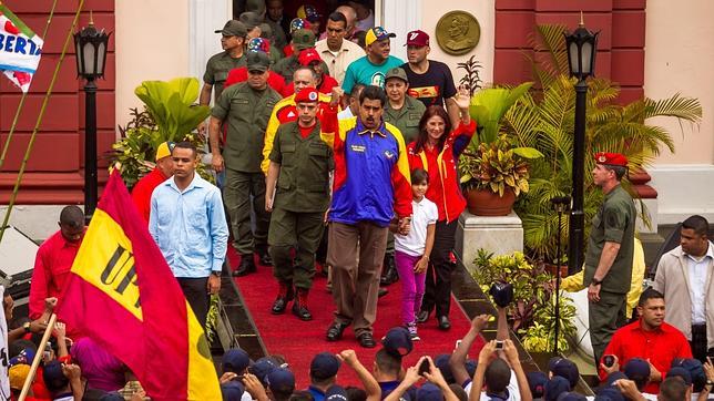 Maduro recaba poderes especiales para gobernar por decreto en Venezuela