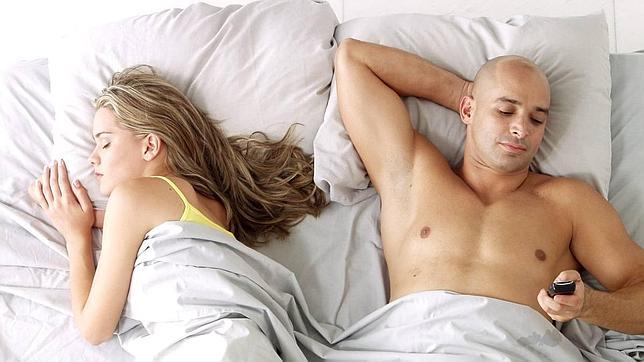¿Cómo evitar que tu pareja se rompa por culpa de WhatsApp?