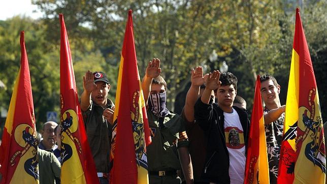 La Policía Nacional impedirá entrar en Cataluña a los ultras violentos el 12-O