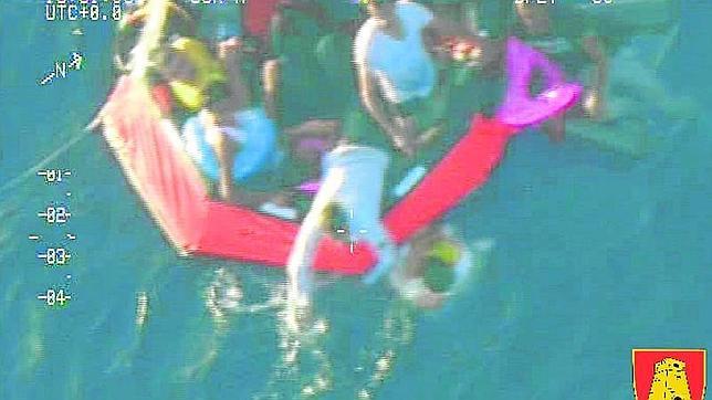 Al menos 50 muertos, 10 de ellos niños, en un nuevo naufragio en el Canal de Sicilia