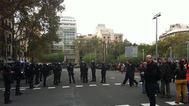 Los radicales insultan a los manifestantes del 12-o
