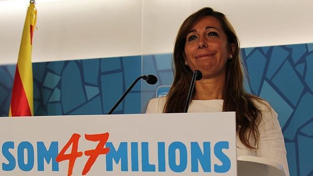 Camacho insta a PSC y UDC a elegir entre la independencia o la Cataluña plural