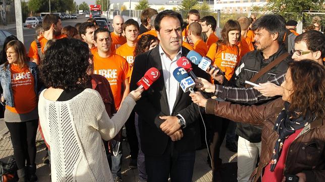 Los acusados de Segi aprovechan para protestar en la Audiencia contra el «juicio político»