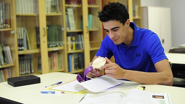 Joel González, en la Universidad donde compagina estudios y entrenamientos