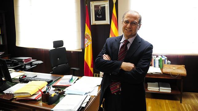 El gobierno catalán premia al fiscal que dimitió tras apoyar la consulta soberanista