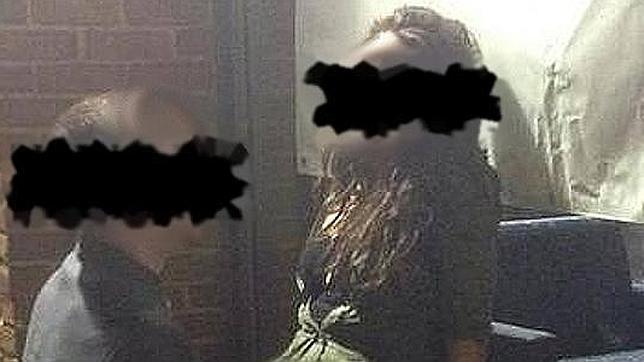 Tuitea una violación pero no intenta ayudar a la víctima