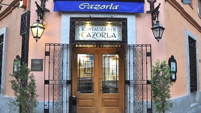 Fachada del restaurante Cazorla en la calle Castelló, 99