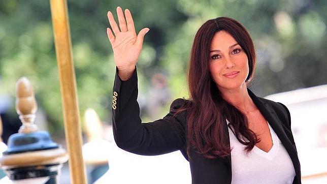 Monica Bellucci, soltera por primera vez desde los 14 años