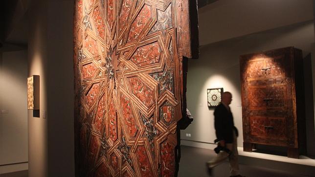 Una ventana del siglo XV que se muestra en esta exposición