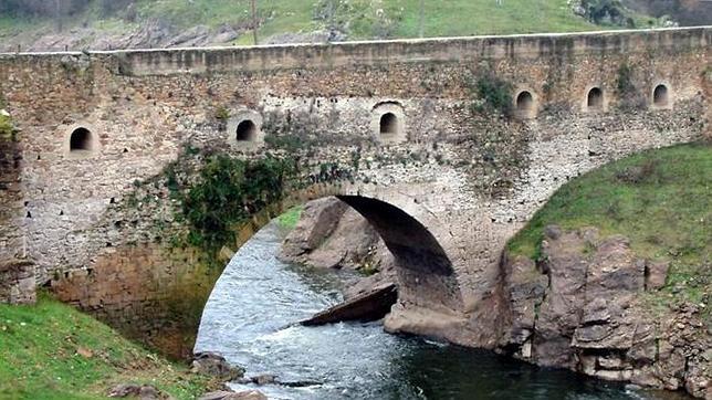Puente del Arrabal de Buitrago de Lozoya