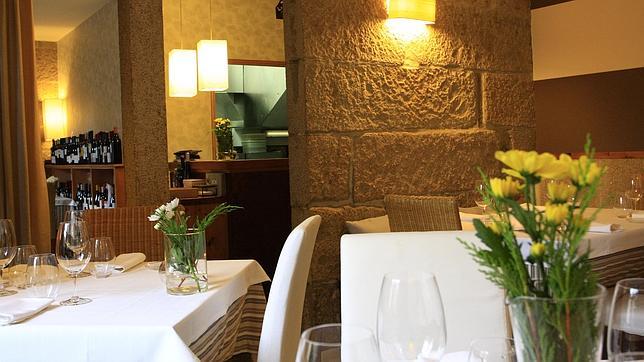 Un confortable salón que hace sentir en casa