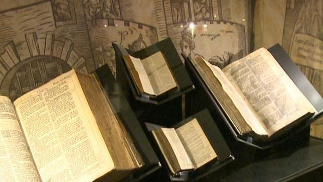 Israel expone las biblias más antiguas del mundo