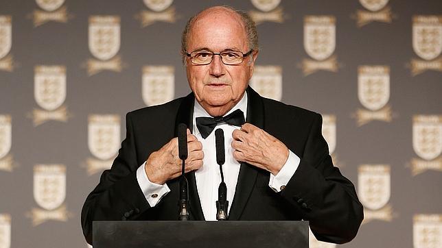 Joseph Blatter ridiculiza y se mofa de Cristiano Ronaldo