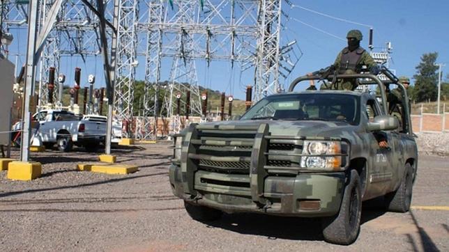 Ataques narcoterroristas dejan sin luz a medio millón de personas en Michoacán